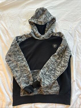 Ariat Black & Gray Digital Camo Hooded Pullover